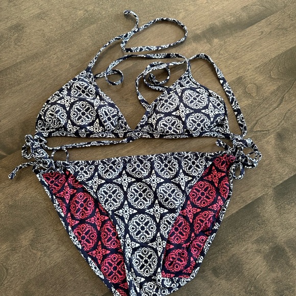 TOMMY BAHAMA - reversible - 2 piece bikini - Picture 2 of 2